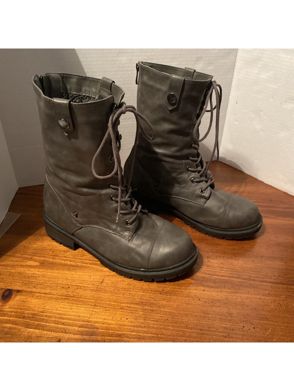 Torrid Women’s Gray Combat Lace-Up Ankle Boots Side Zipper Synthetic US 10